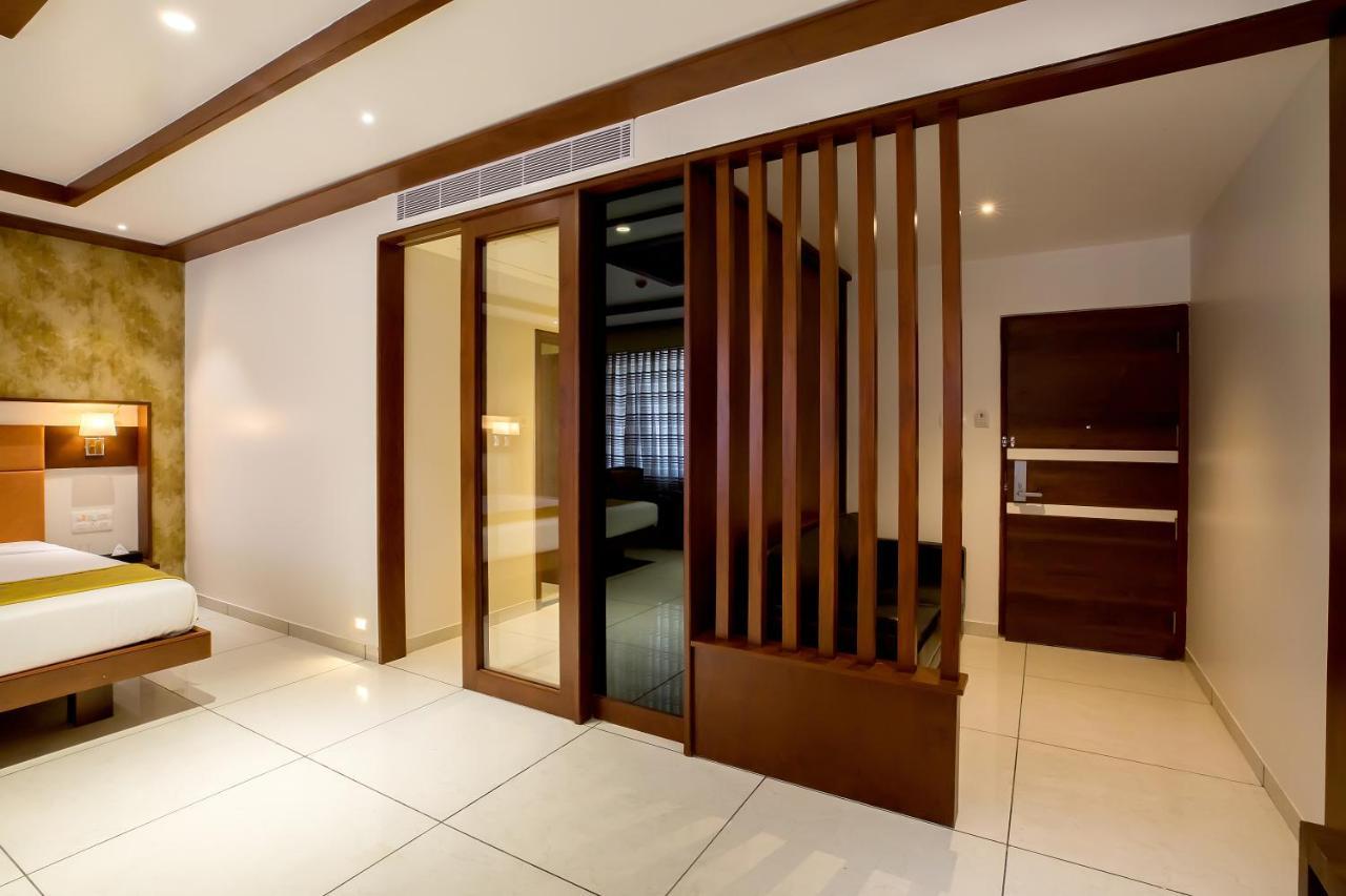 מלון Bijāpur The Fern Residency Vijayapura מראה חיצוני תמונה