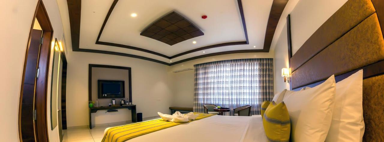 מלון Bijāpur The Fern Residency Vijayapura מראה חיצוני תמונה