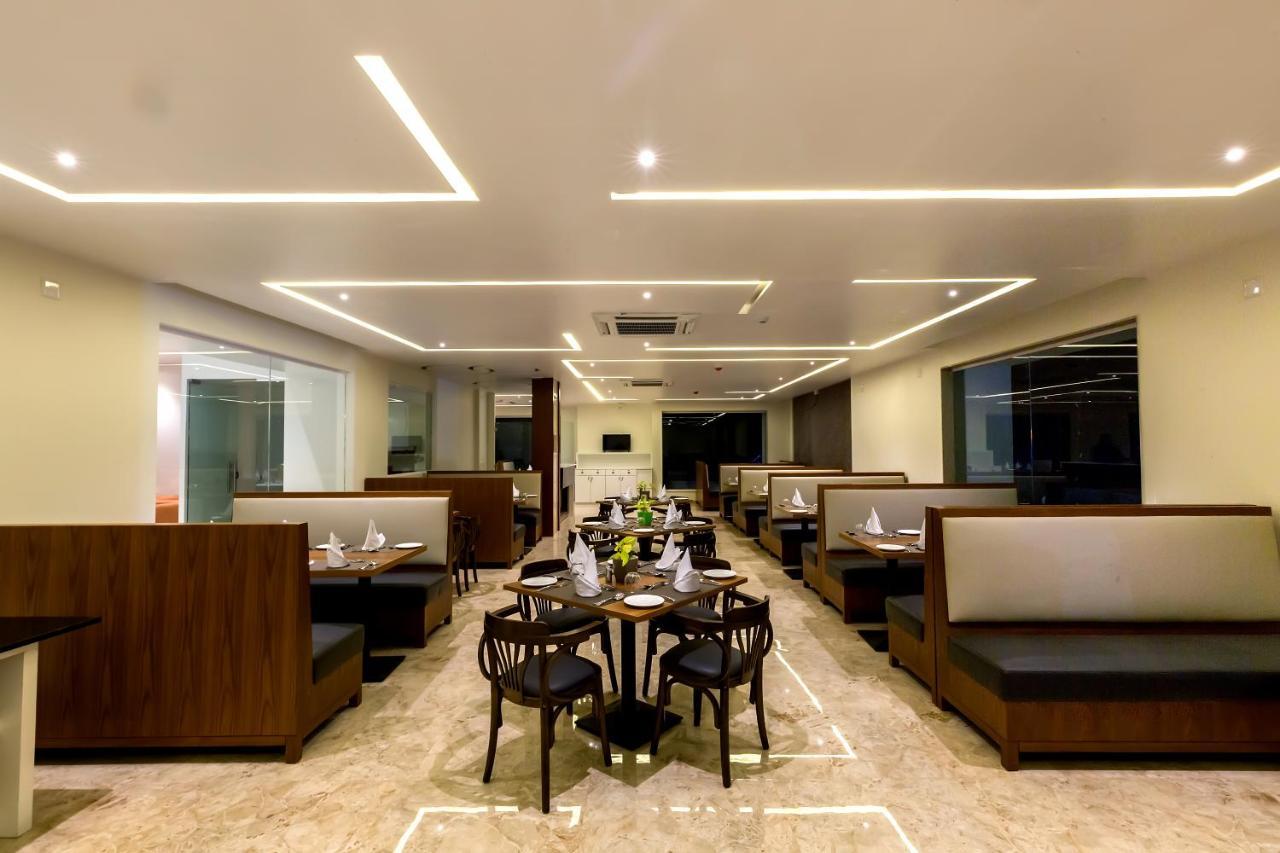 מלון Bijāpur The Fern Residency Vijayapura מראה חיצוני תמונה