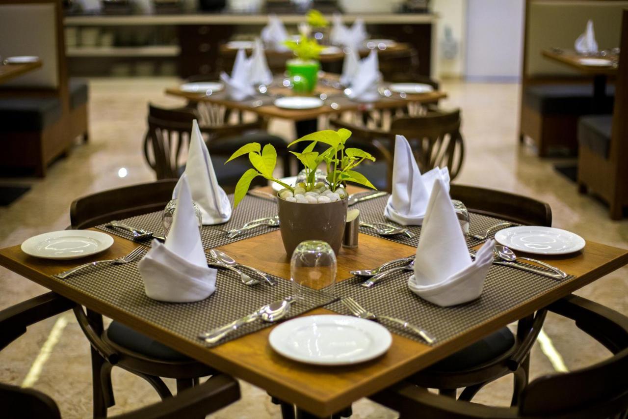 מלון Bijāpur The Fern Residency Vijayapura מראה חיצוני תמונה