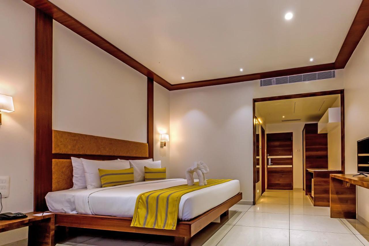 מלון Bijāpur The Fern Residency Vijayapura מראה חיצוני תמונה